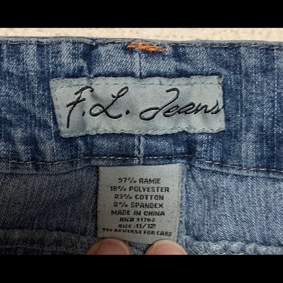 Capris - Picture 2 of 5